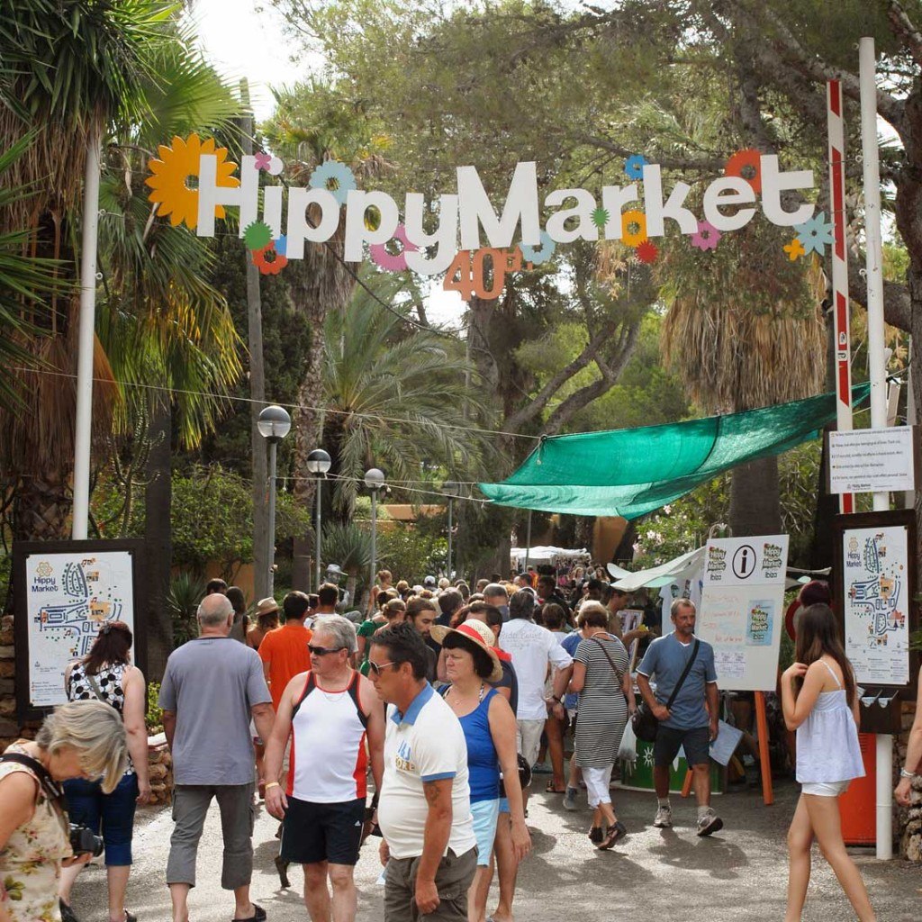 Hippie-Market-o-Hippy-de-Punta-Arabi en Es Canar