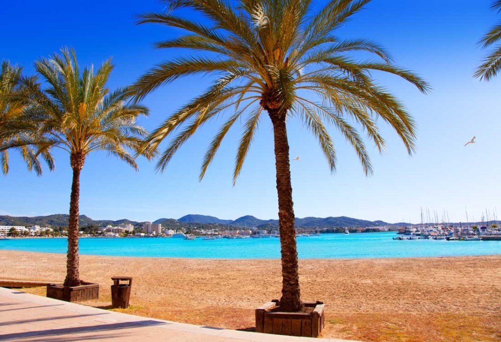 Playa Sant Antoni, Ibiza