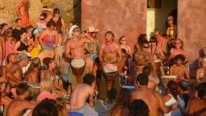 Tambores-benirras-puesta-de-sol-isla-de-ibiza Imprescindibles de Ibiza