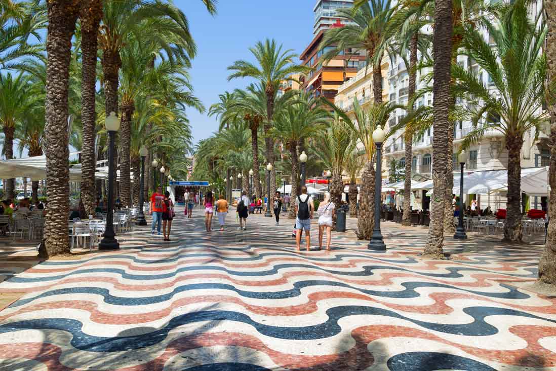 Imprescindibles de Alicante paseo de la espanada de alicante