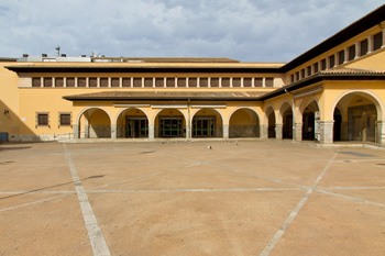 fachada principal del mercado de l'olivar en Palma
