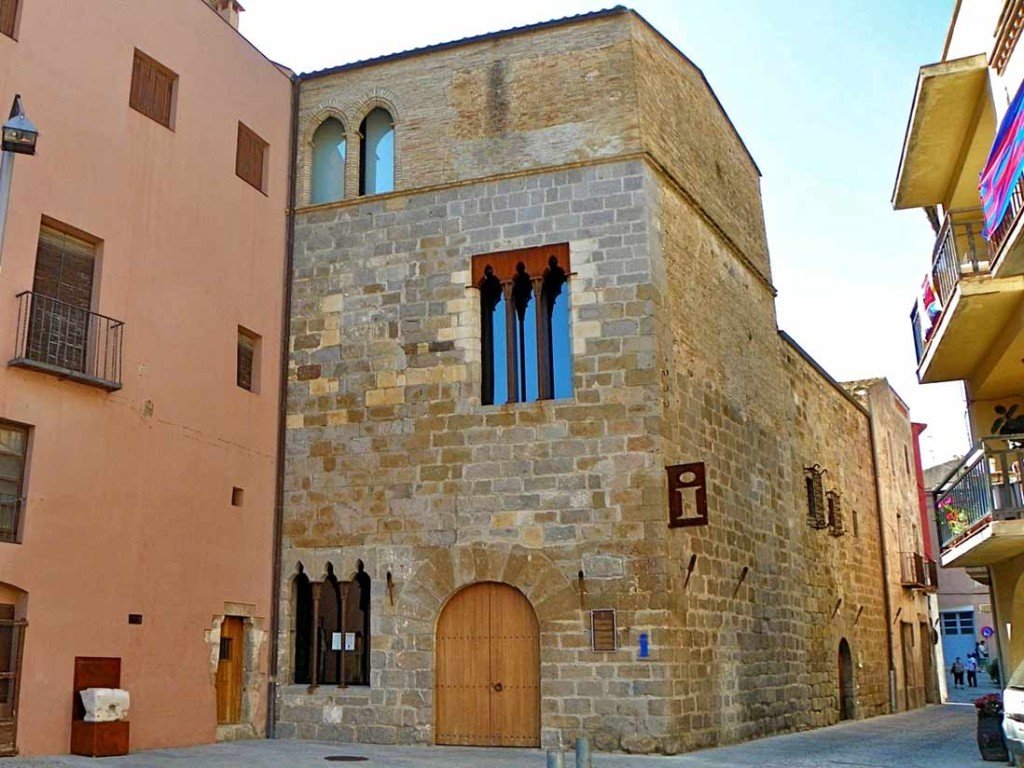 museo curia prision Casco antiguo de Castelló d'Empúries calles
