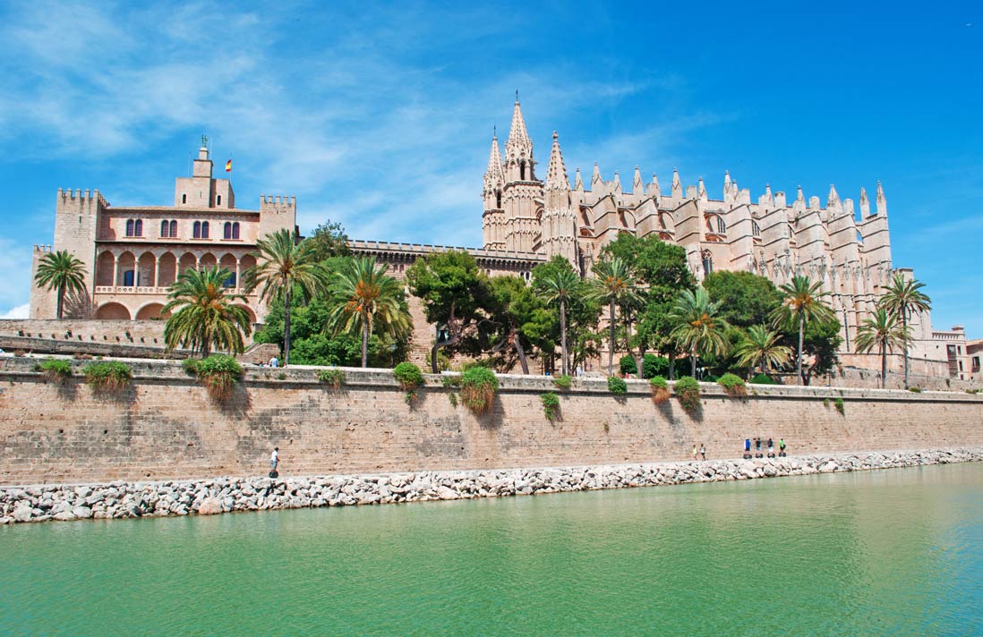 palacio-almudaina-en-mallorca Imprescindibles de Palma de Mallorca