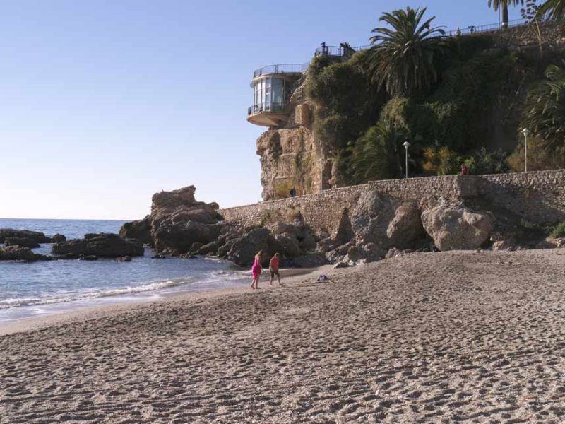 Calahonda beach: What to do and see in Nerja | Tripkay destination guide