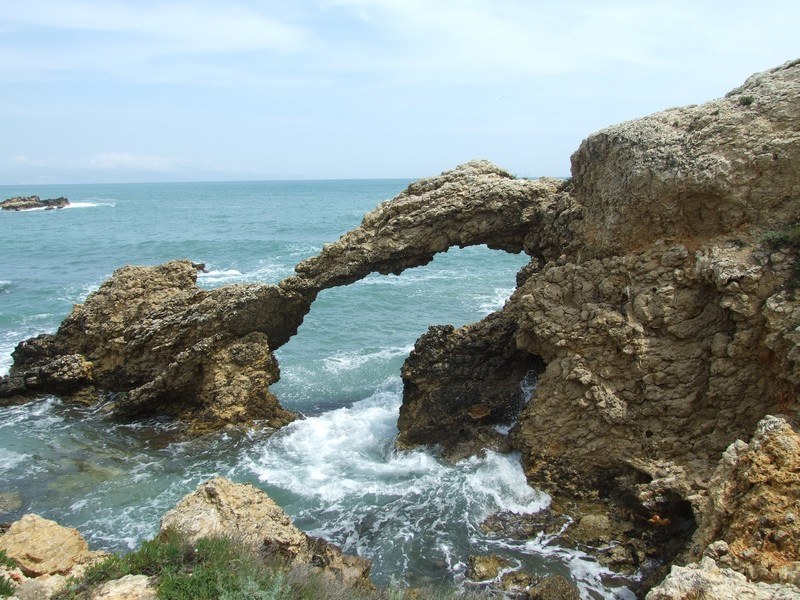 Portitxol, arco que da nombre a la Playa del Portitxol de l'Escala