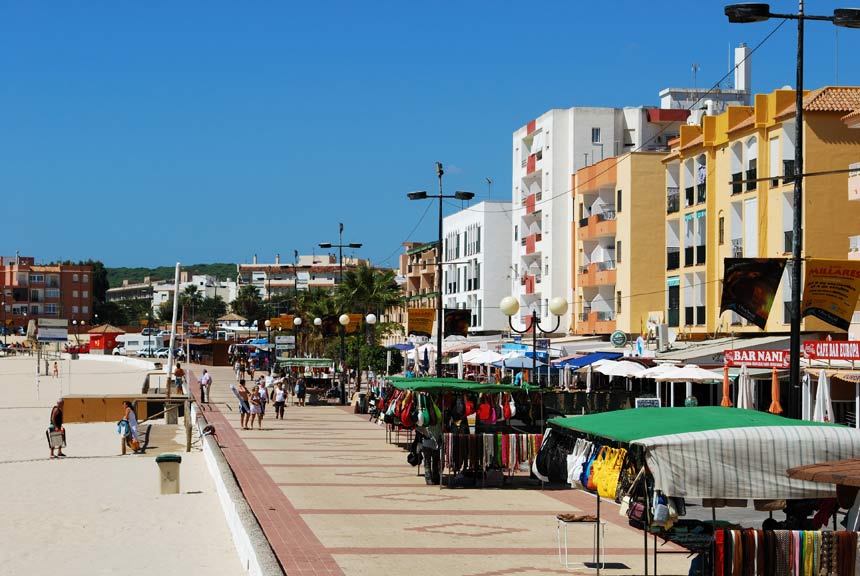 shops and restaurants in the main promenade in Barbate