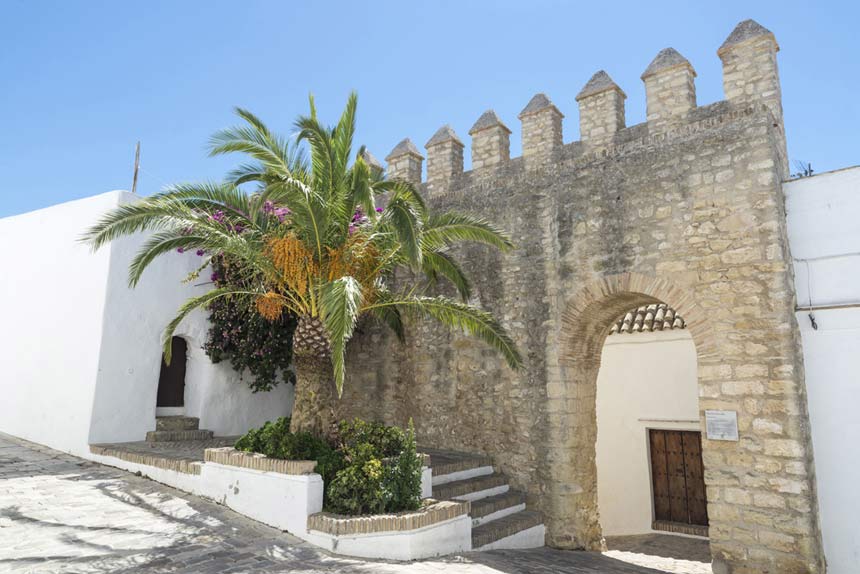 Old-city-walls-in-Vejer-de-la-Frontera