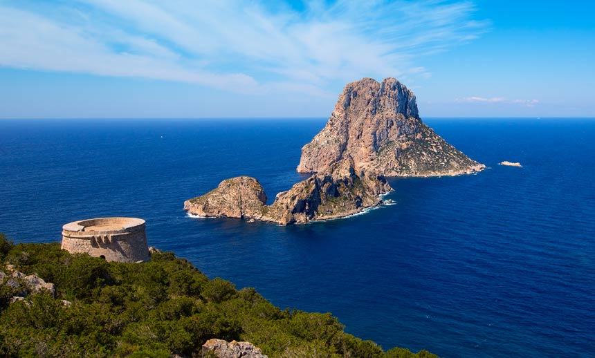 vista panoramica Reserva Natural de Cala d’Hort en San Josep de Sa Talaia en Ibiza