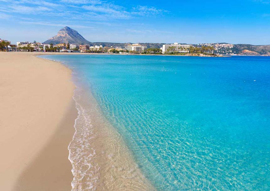 Highlights of Jávea Arenal-beach-clear-water-in-Javea