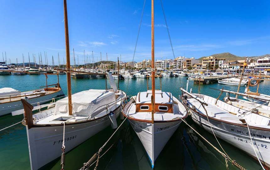 beautifull picture of the port of Pollensa and Traditional boats