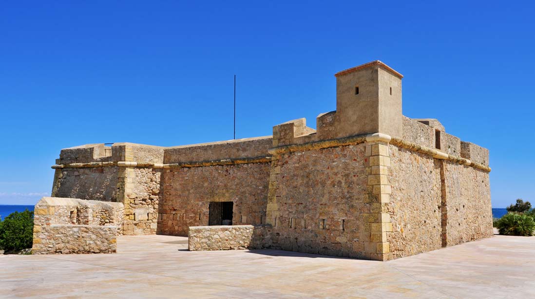things to do in Ametlla de Mar Sant Jordi d'alfama castle