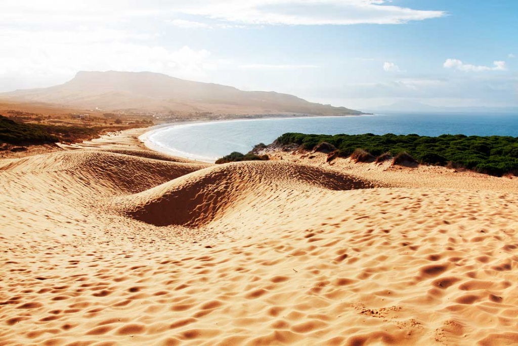 Playa de Bolonia ruta en coche Tripkay